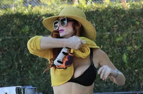 Phoebe Price nip-slip - Other Crap. 