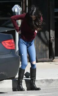 Miranda Cosgrove in jeans -20 GotCeleb