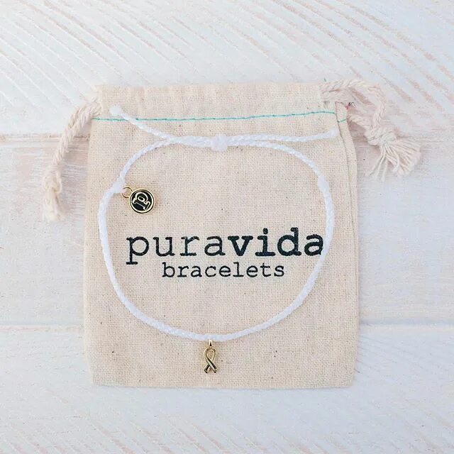Photo shared by Pura Vida Bracelets ® on September 17, 2020 tagging @gratef...
