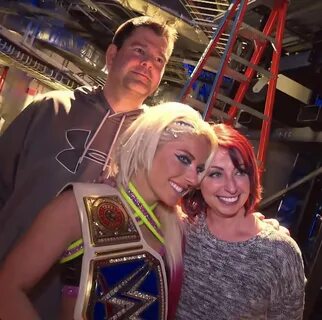 WrestlingWorldCC's tweet - "Alexa Bliss backstage with her p