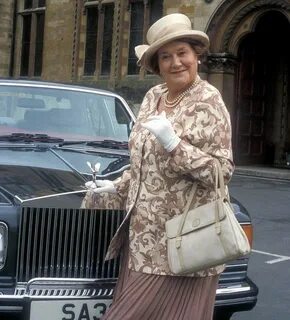 Keeping Up Apperances' Patricia Routledge is made a Dame Kee