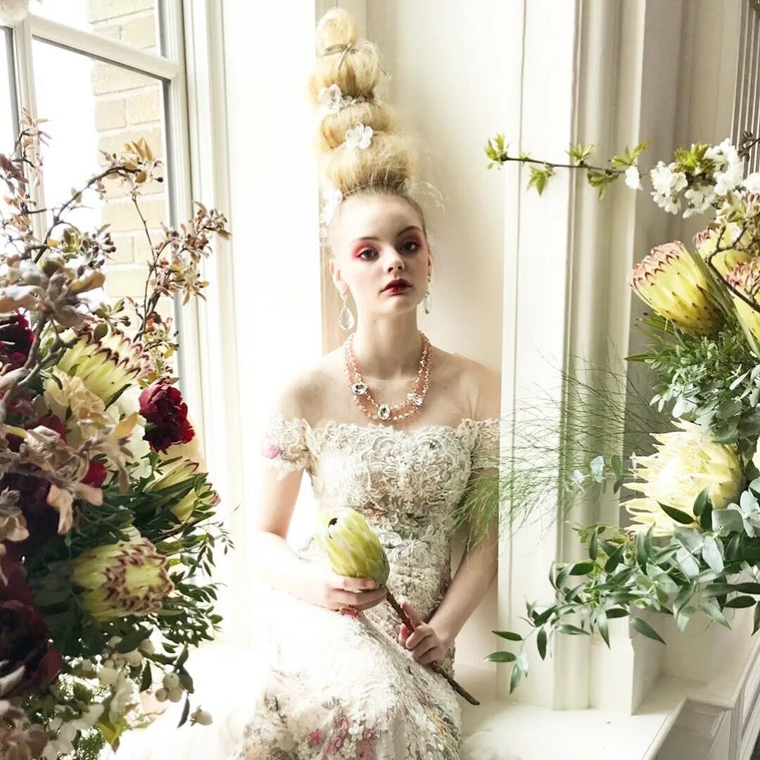 N A R C E S в Instagram: "A little Marie Antoinette spring vibes @alis...