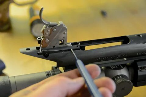 Newsphoto Removing Remington 700 Trigger