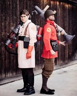 Medic and Soldier Team Fortress 2 Cosplay pic Team fortress 