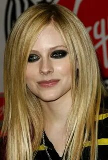 Celebrity Eye Makeup Looks Makeup looks, Avril lavigne, Eye 