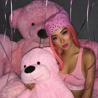 Mother of Draguns 🐉 on Instagram: "Pinki-Locks & The 3 Bears