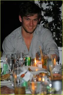 Alex Pettyfer: Xante Premium Spirit Dinner!: Photo 2550710 A