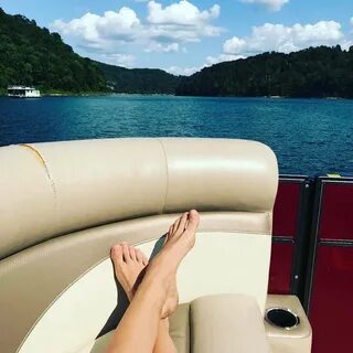 Krystal Ball Feet (8 photos) - celebrity-feet.com