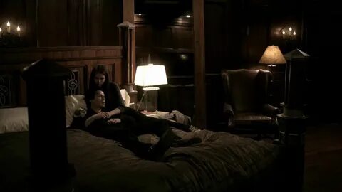 Vámpírnaplók Elena és Damon első csók HD - YouTube