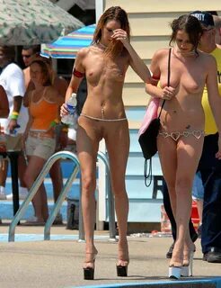 Nudists family nude beach - VoyeurPapa