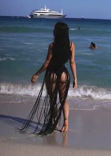 PAULA SUAREZ in Bikini at a Beach in Miami 03/01/2022 - Hawt
