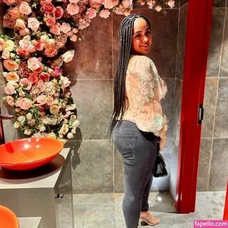 Stargirlsarah19x / giirlxsarah / stargirlsarah11 Nude Leaked OnlyFans Photo #1 -