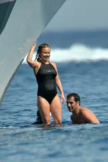 Hayden Panettiere bikini 2014 -14 GotCeleb