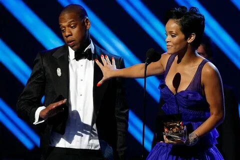 Rihanna’s Ex-Publicist Apologizes for Starting Jay Z Rumor -