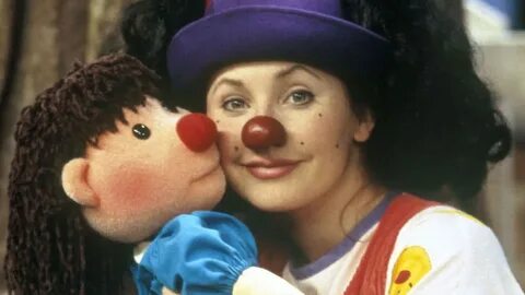 The Big Red Couch Tv Show / RARE VINTAGE 1995 17" BIG COMFY 