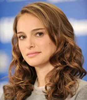 Natalie Portman All About Natalie Bronde hair, Curly hair ce