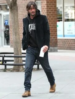 Cele bitchy Keanu Reeves Steps Out In NYC