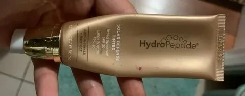 Стоит ли покупать HydroPeptide крем Solar Defense Tinted SPF