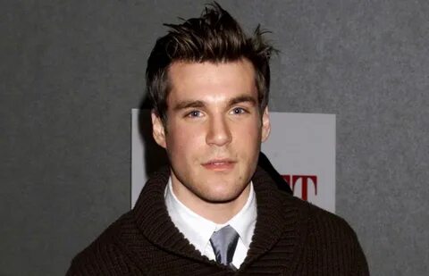 Who is Sean Maher dating? Sean Maher boyfriend, husband