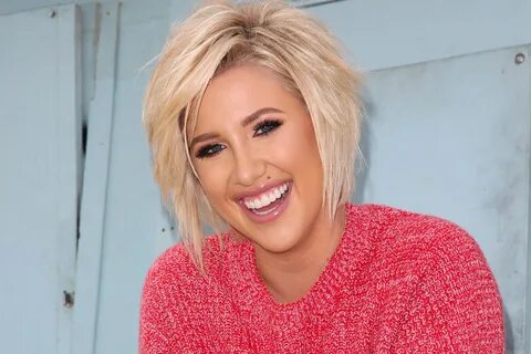 Savannah Chrisley Styles Short Haircut with New Swoop Style 