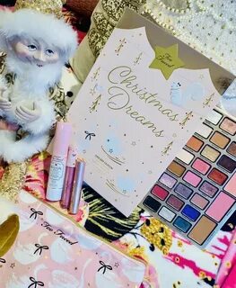 Too Faced Christmas Dreams Palette Look and Review Beauty To