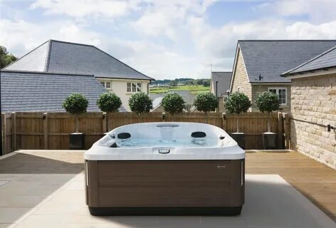 JACUZZI ® J-475 ™ HOT TUB - In2Win