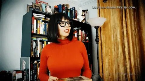 Ludella Hahn - Velma Scared Stiff - A Cosplay Fetish Parody 