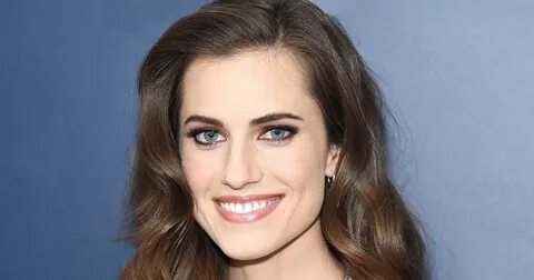 Allison Williams Blonde Girls Marnie Michaels Brunette