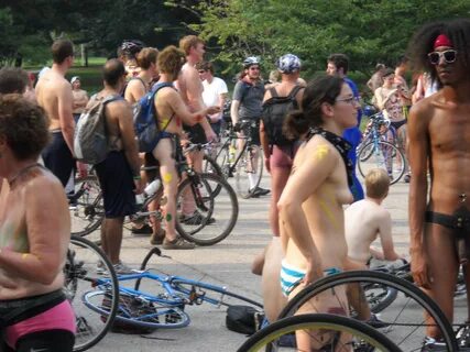File:World Naked Bike Ride Philadelphia 2011 08.jpg - Wikime