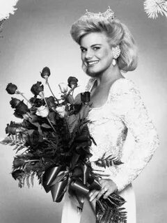 Miss America 1989 - Gretchen Carlson (MN) is going to host h