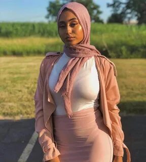 Who is she? Muslim women hijab, Arab girls hijab, Muslim wom