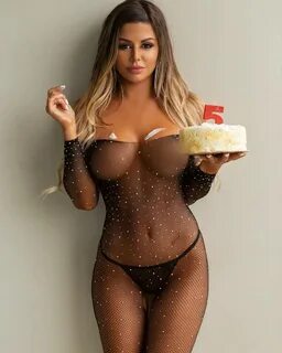 Juli Annee nude - FitNudeGirls.com