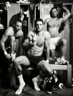 Bodybuilding Healt Improve: Locker Room Hunks