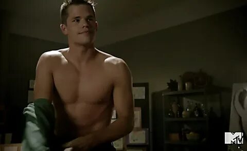 Max Carver Official Site for Man Crush Monday #MCM Woman Cru