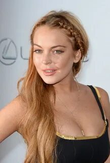 Lindsay Lohan Photostream Long hair styles, Hair styles, Bra
