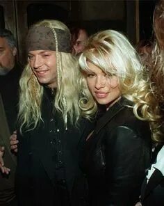 Bret Michaels and Pamela Anderson - Dating, Gossip, News, Ph