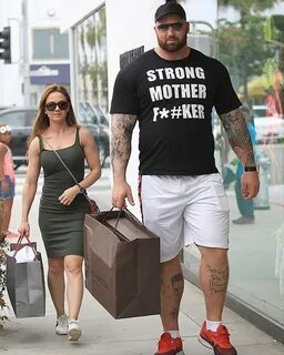 The mountain & his girlfriend. God do I feel bad for her 😂 😰
