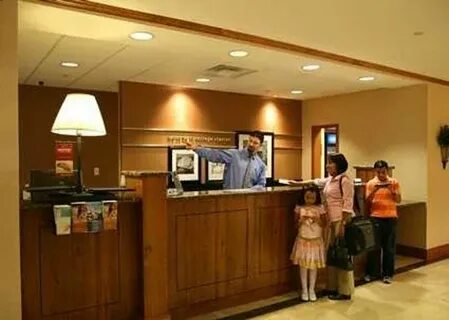 Welcome Desk - Picture of Hampton Inn & Suites College Stati