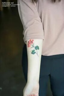 Geranium tattoo on the right inner forearm. Tattoo artist: S