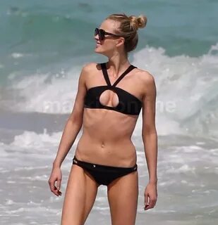 Facet Jagoda Podbić becki newton bikini Kanada Proporcjonaln