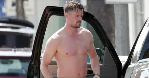 Josh Duhamel Shirtless in LA April 2016 Pictures POPSUGAR Ce