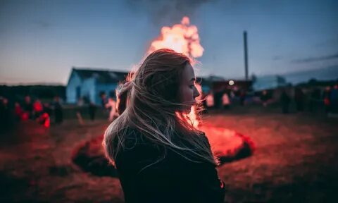 How to Get Campfire Smell Out of Hair Mane Addicts