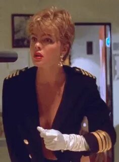 Erika Eleniak Under Siege GIF - Erika Eleniak Under Siege Ho