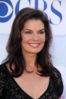 Sela ward tits 🔥 Giada De Laurentiis poses topless in Octobe