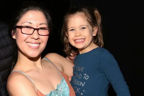 Bintang Broadway ruthie ann miles kehilangan bayi yang belum