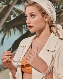 A tribute to Grace Kelly 👛 🌴 in 2019 Lili reinhart, Betty co