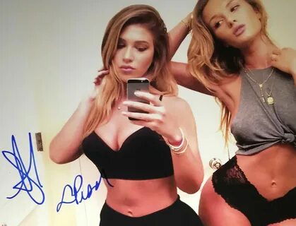 Niykee El Paso Mall Heaton Lauren Pisciotta Sexy Model Signe