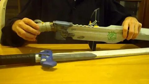 Melee Review: Nerf Zombiestrike Machete, a neat prop