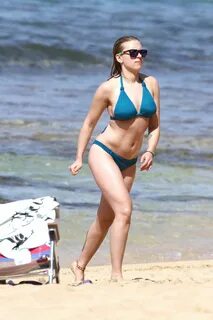 Scarlett Johansson in Bikini at a Beach in Hawaii - HawtCele