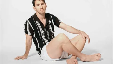 Lionel Messi’s Feet- Playing Footsie With a Soccer Ball- Los